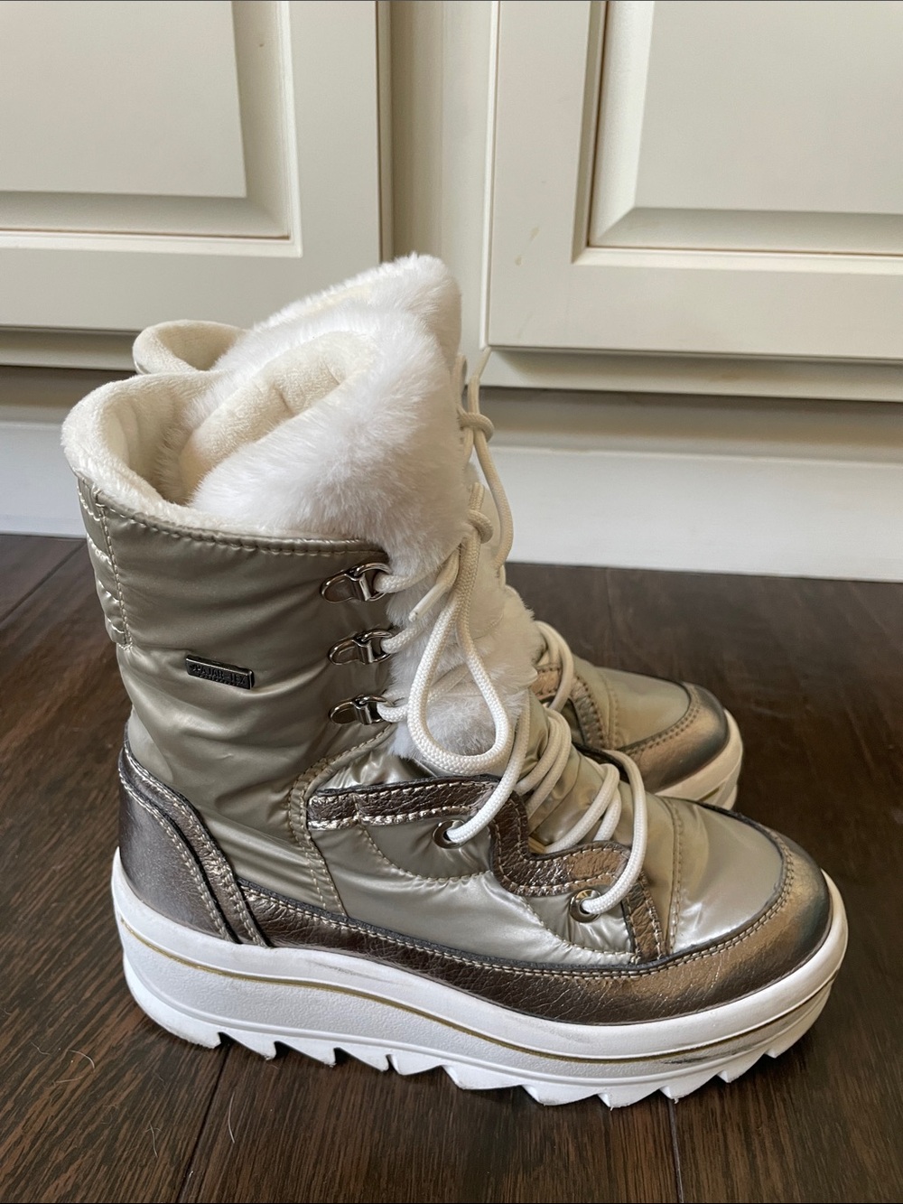 LIKE NEW PAJAR Tacey Low 2.0 Boots! - Picture 2 of 8